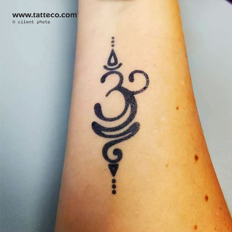 sanskrit om tattoo designs