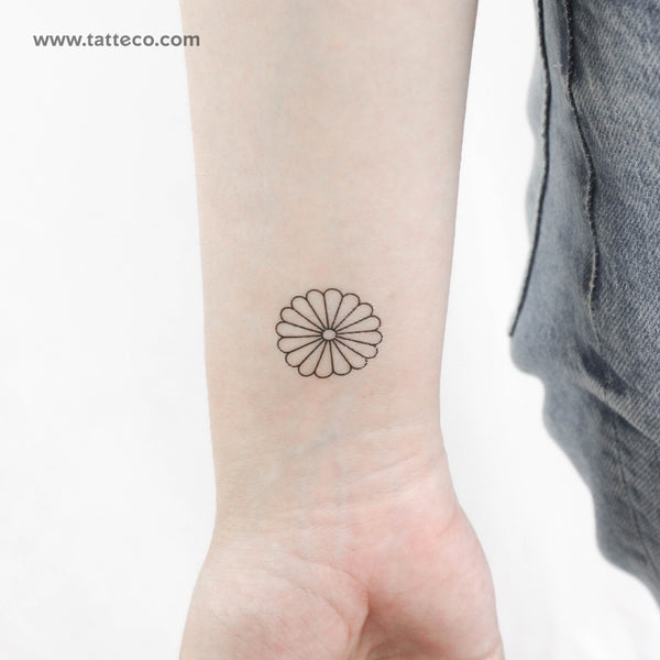 Minimalist Chrysanthemum Temporary Tattoo - Set of 3