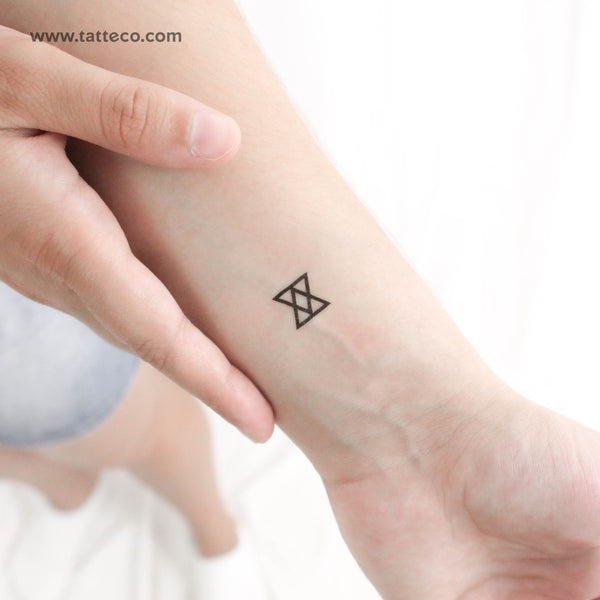 Connect Symbol Temporary Tattoo - Set of 3